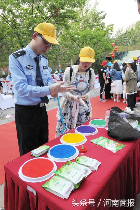 小伙相亲后到女方家打卡一整年，一场别样的爱情长跑